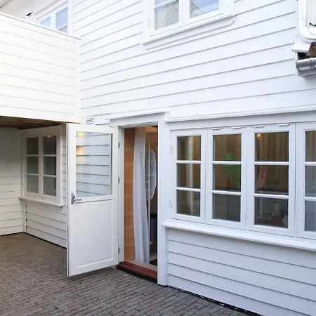 Saga Caves Straen *